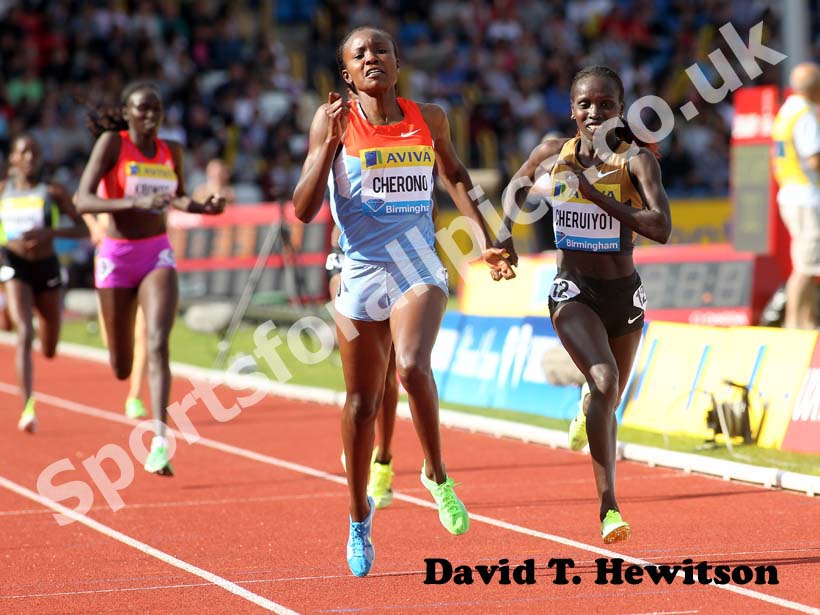 Mercy Cherono beats Vivian Cheruiyot  in the 3000 metres, 2012 Samsung Diamond League, Birmingham.